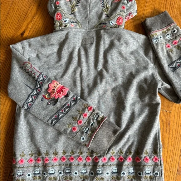 Driftwood embroidered zip up hoodie - Picture 6 of 7